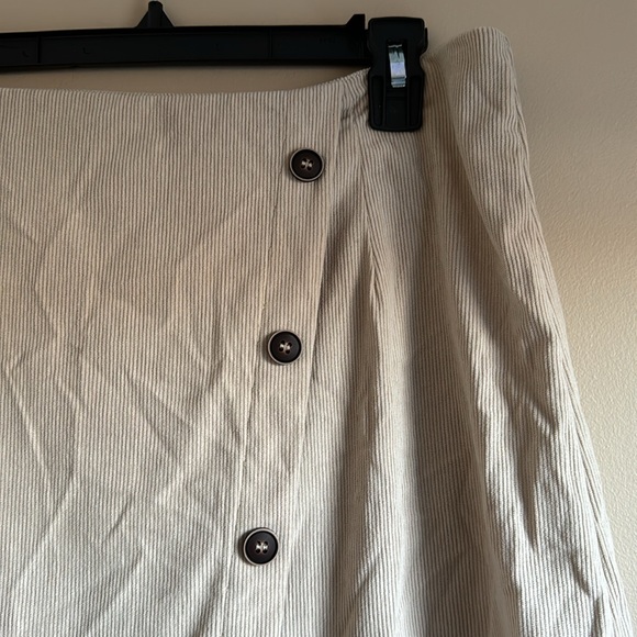 CupShe | Corduroy Skirt - Picture 3 of 6